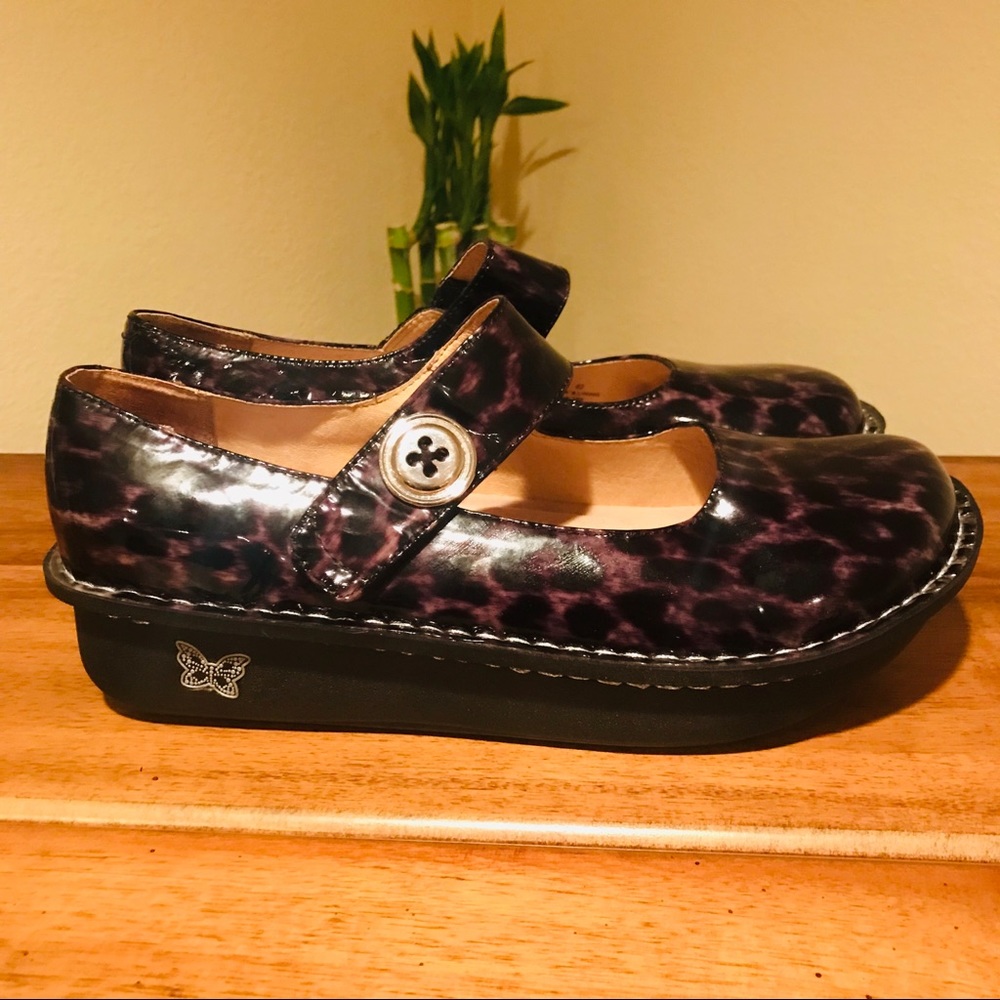 Algeria women’s Mary Jane style shoes